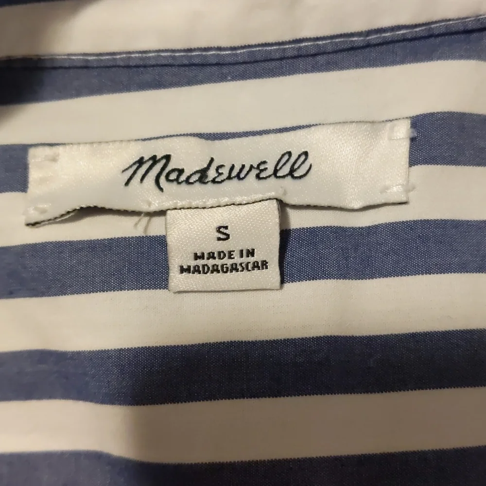 Madewell size S strightly cropped blue and white striped top - Picture 7 of 9